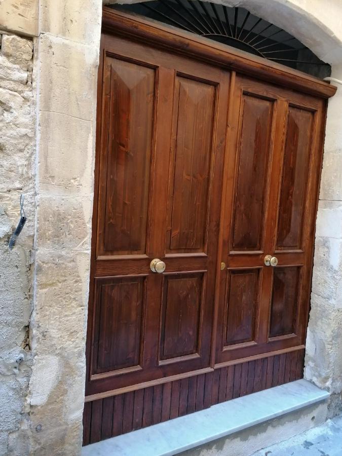 Il Cortiletto Di Via Minniti Couette-café Syracuse