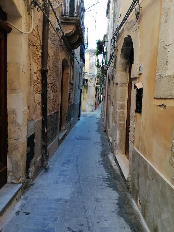 Il Cortiletto Di Via Minniti Couette-café *